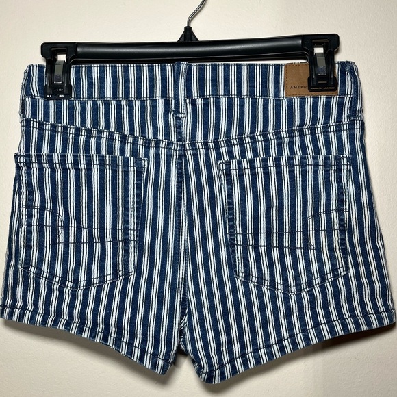 American Eagle size 2 Hi-Rise Shortie Dark Blue and White Striped Denim Shorts - Picture 2 of 9